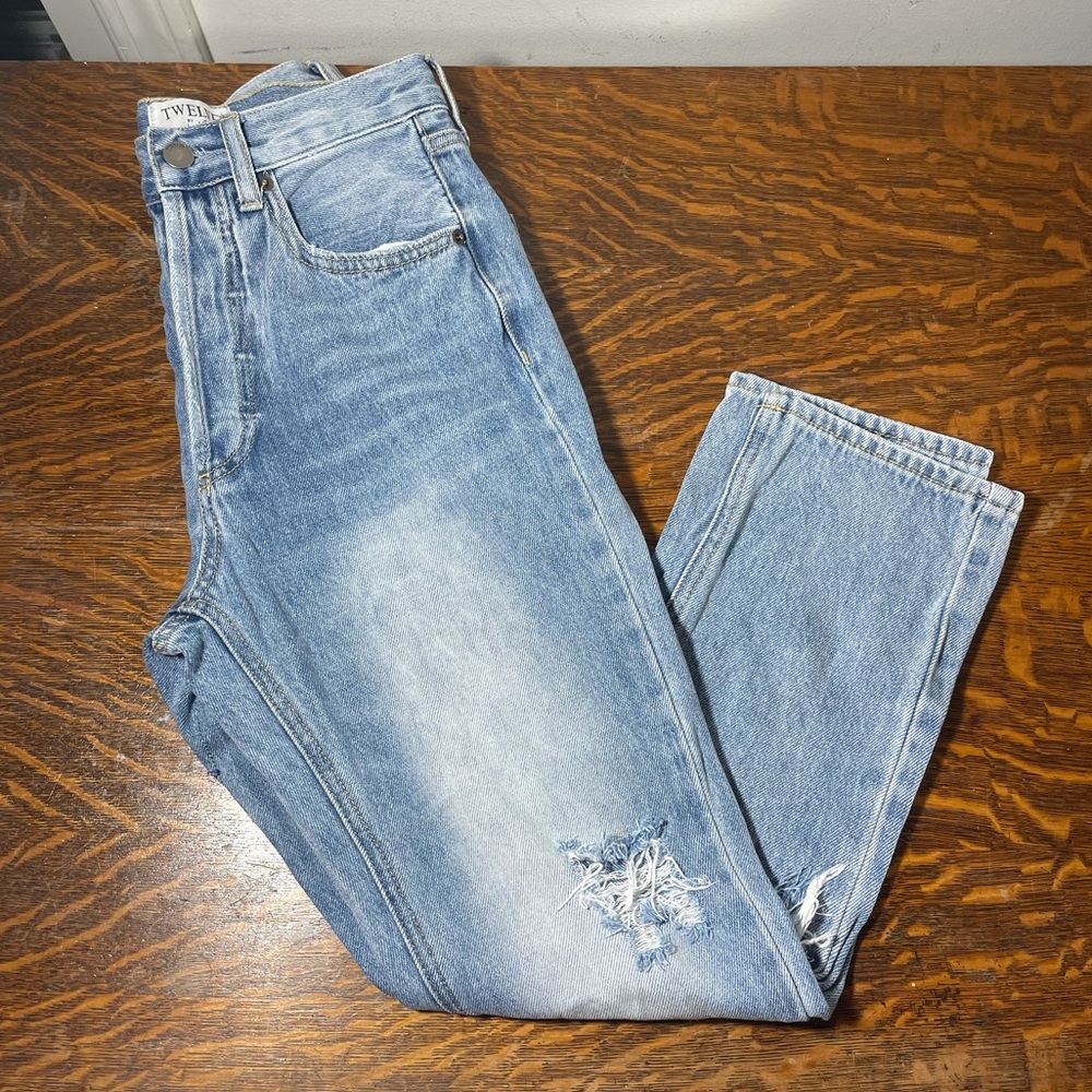Twelve by Ontwelfth distressed skinny mom jeans